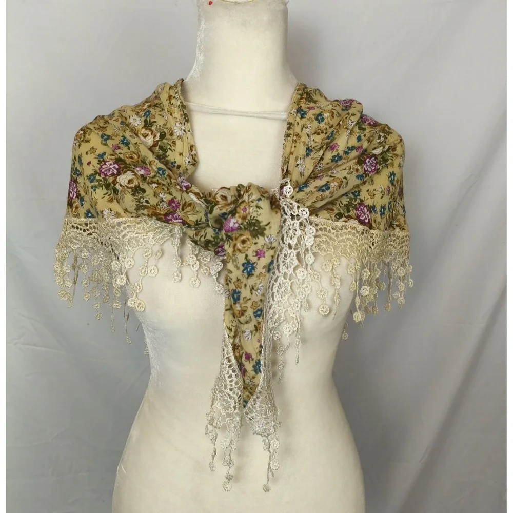 Tan Ditsy Crochet Fringe Floral Scarf Boho Cottage Fairycore Ren Faire Granny